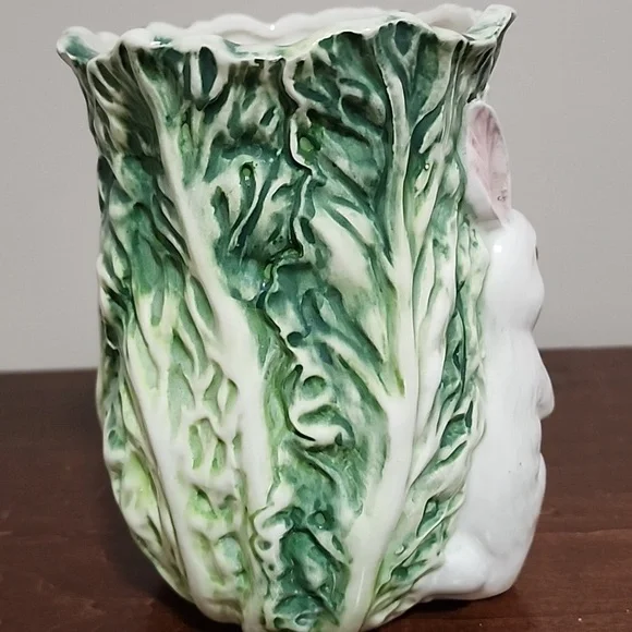 Beautiful Shafford Rabbit Patch Vase - Picture 6 of 11